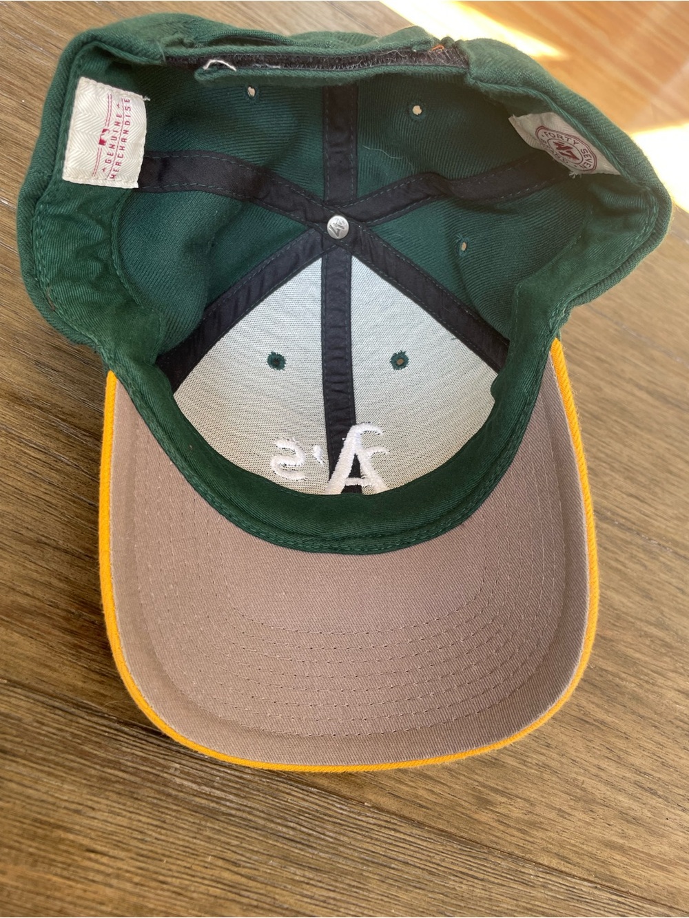 Trucker hat - Picture 2 of 2